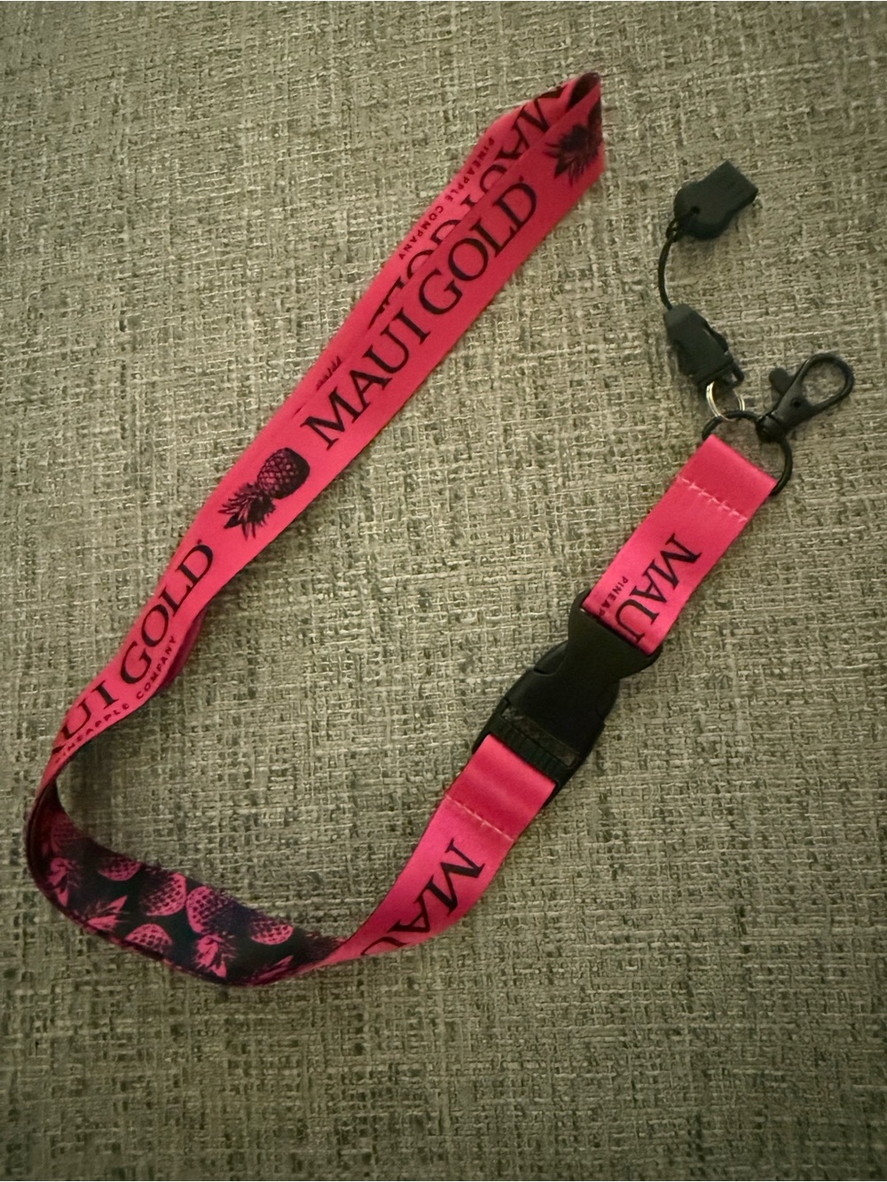 NEW Maui Gold Pineapple Company Pink Black Pineapple Lanyard